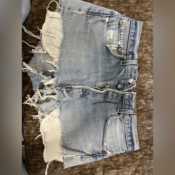 Levi shorts. - Picture 2 of 2